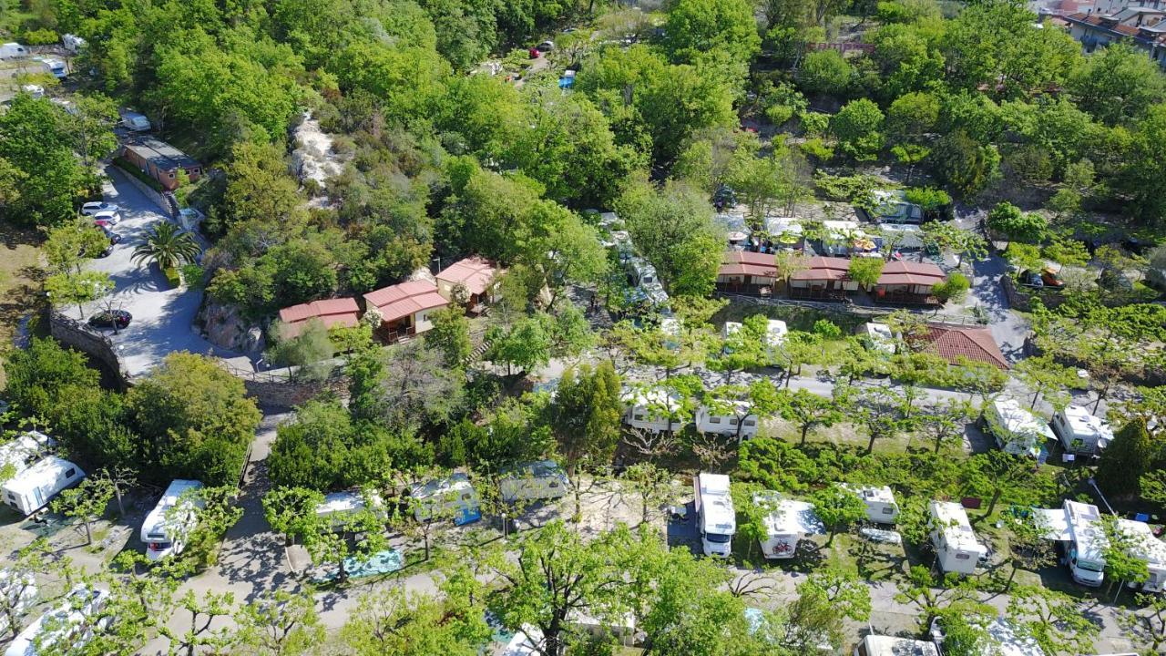 Campeggio Pian Dei Boschi Пиетра Лигуре Екстериор снимка